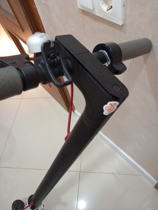 Продам електросамокат Xiaomi m365