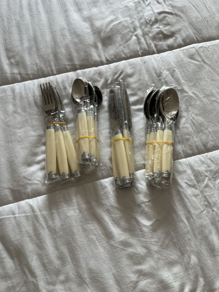 Conjunto de talheres para 6 pessoas
