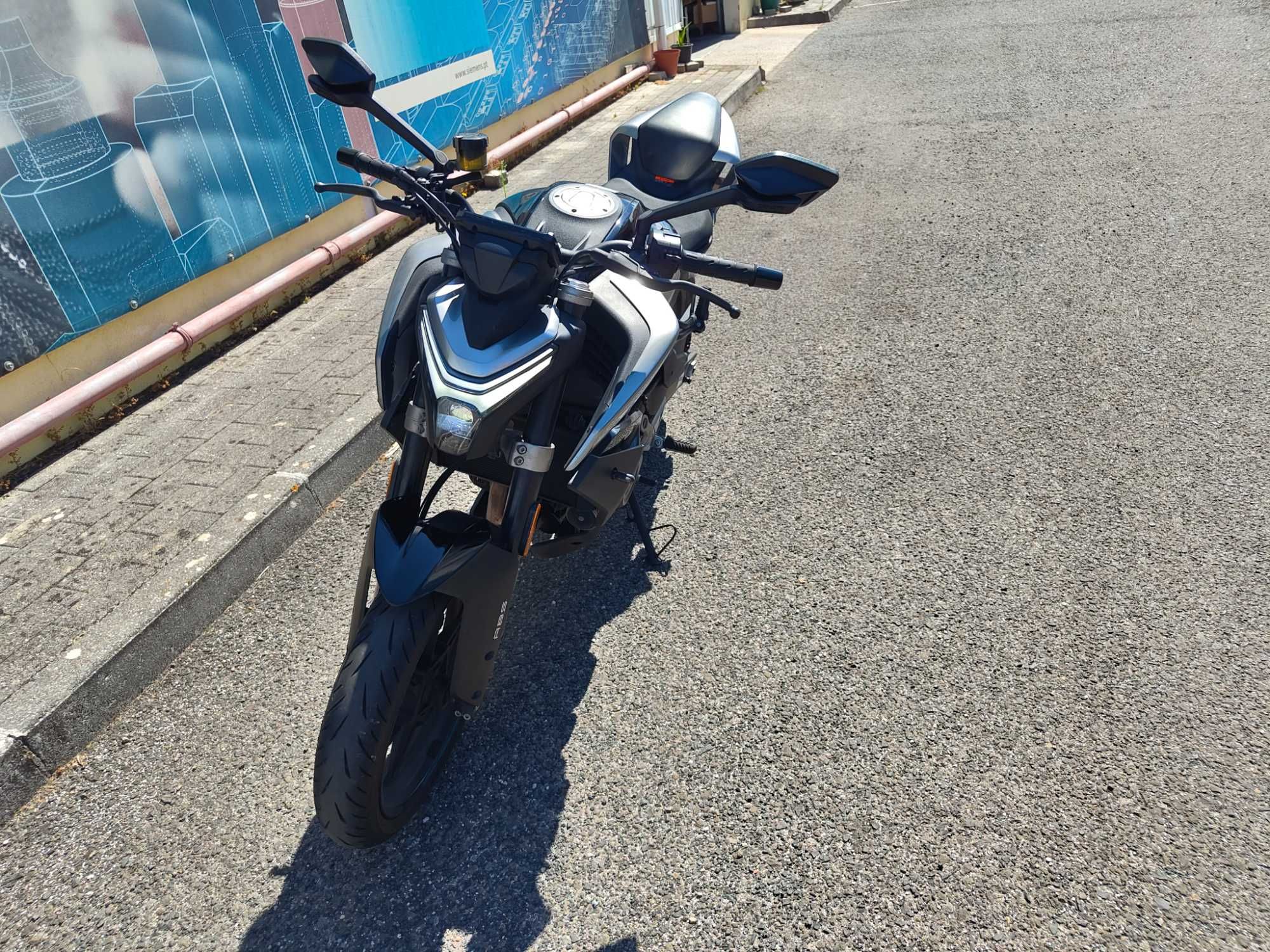 CFMOTO 450NK 2024 como nova