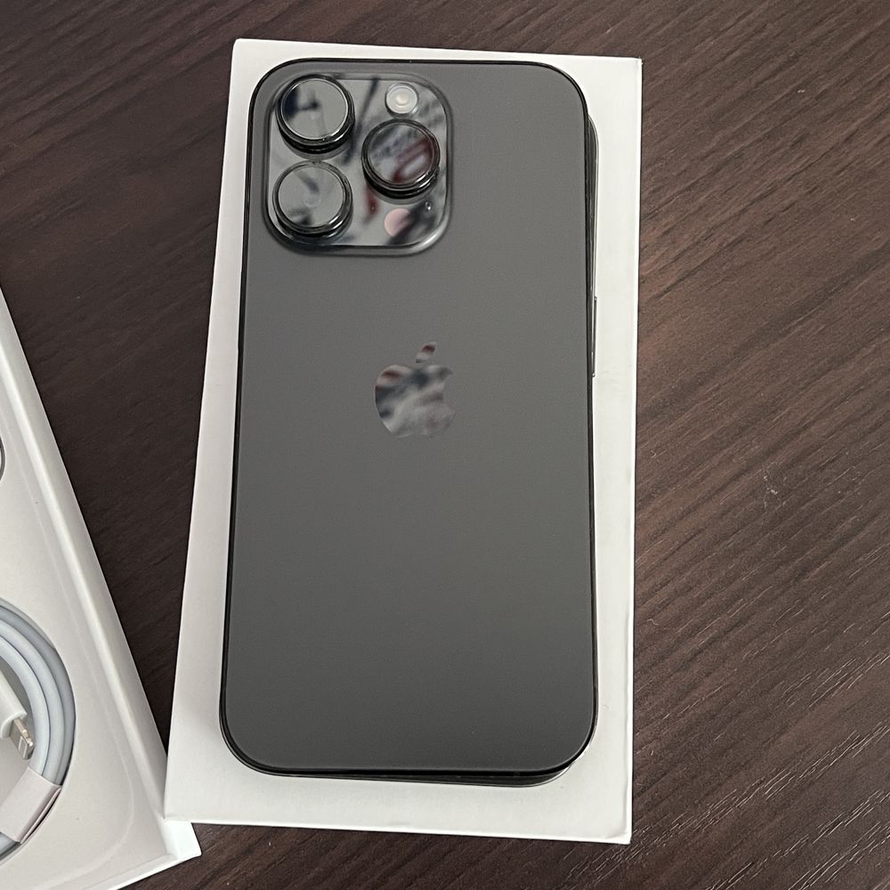 iPhone 14 pro, grafit, jak NOWY