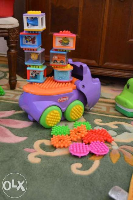 Стол-конструктор playskool Clipo Creativity Table и строительные кубик