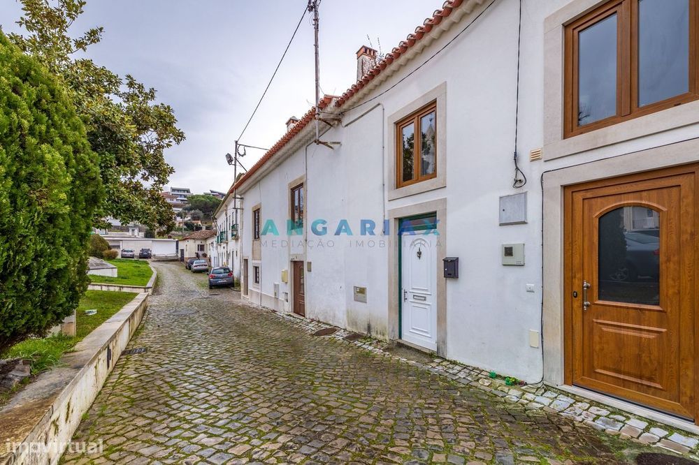 ANG1355 - Moradia T2 para Venda em Porto de Mós