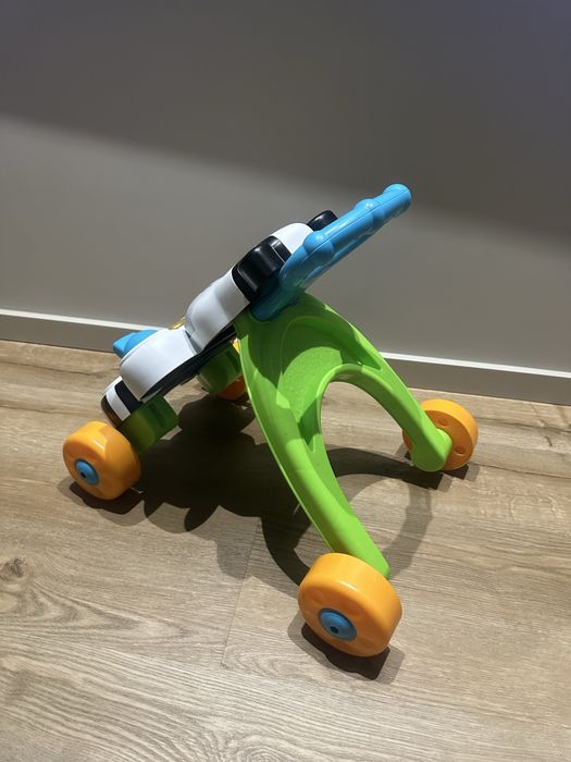 Carrinho de bebé, aprender andar…