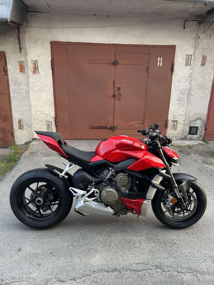 Ducati Streetfighter V4