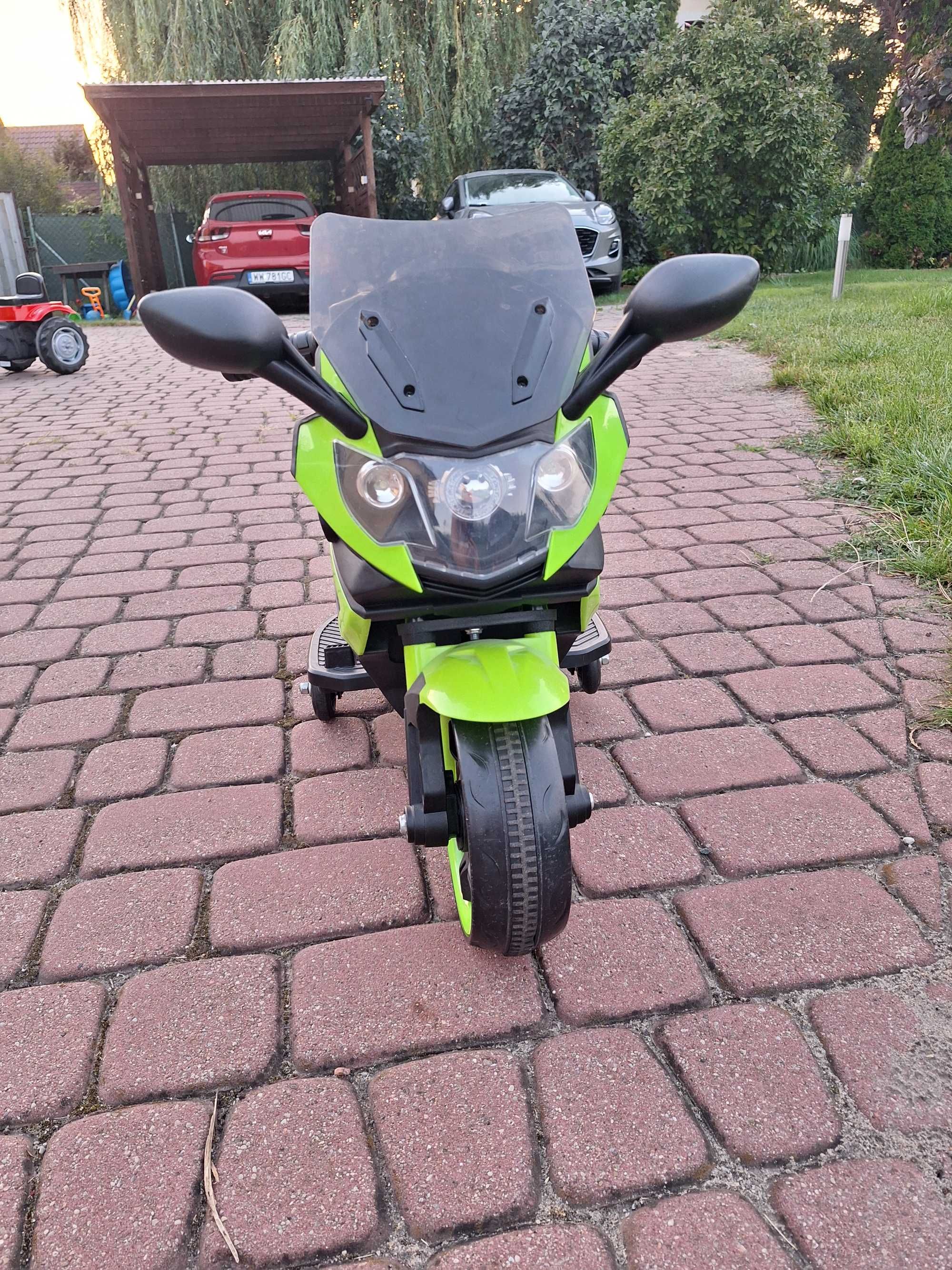 Motorek elektryczny