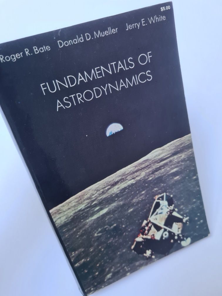 Fundamentals of astrodynamics - Książka