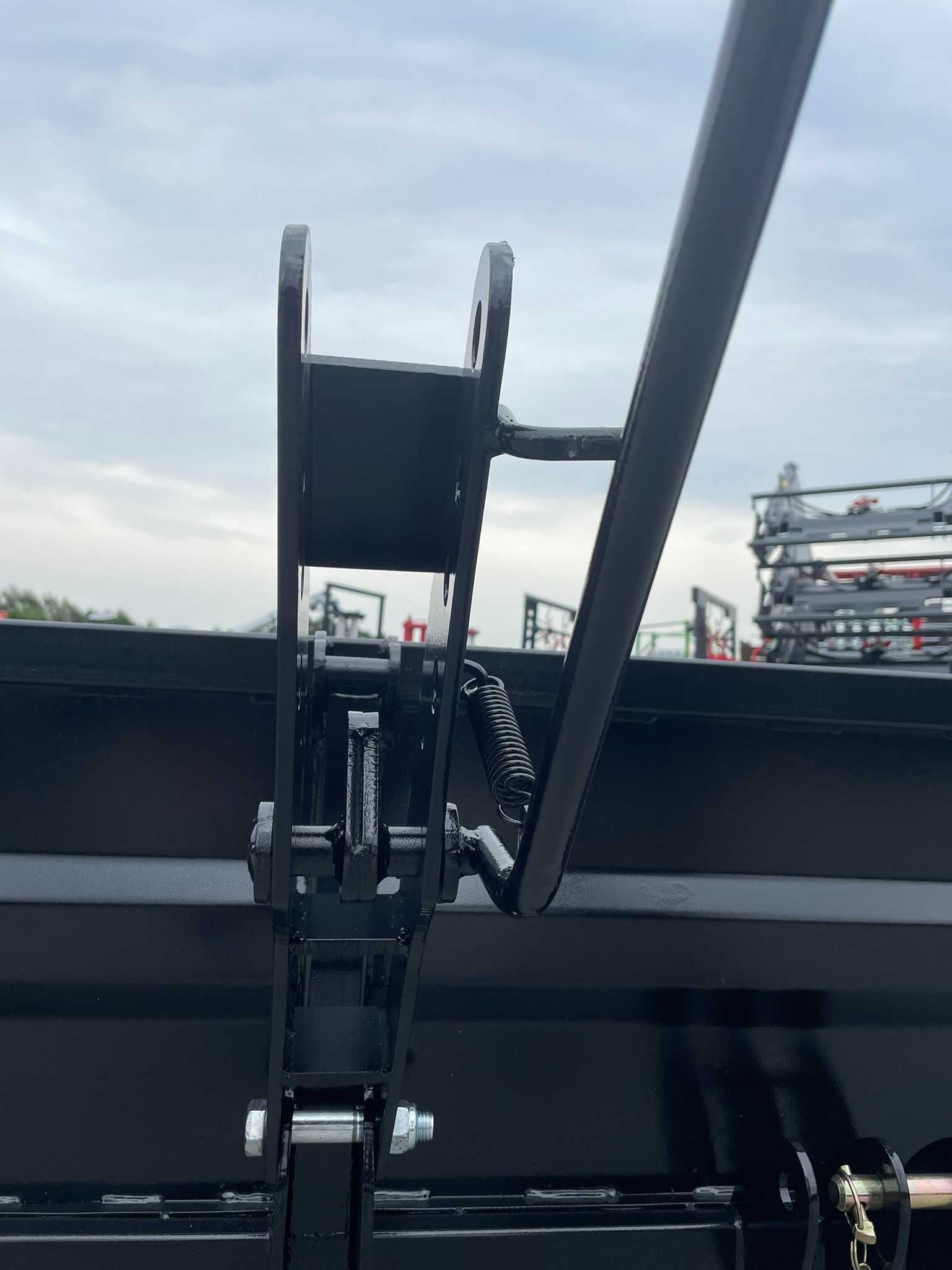 Skrzynia transportowa paka 1,65 m tuz tył/przód uchylna z lemieszem