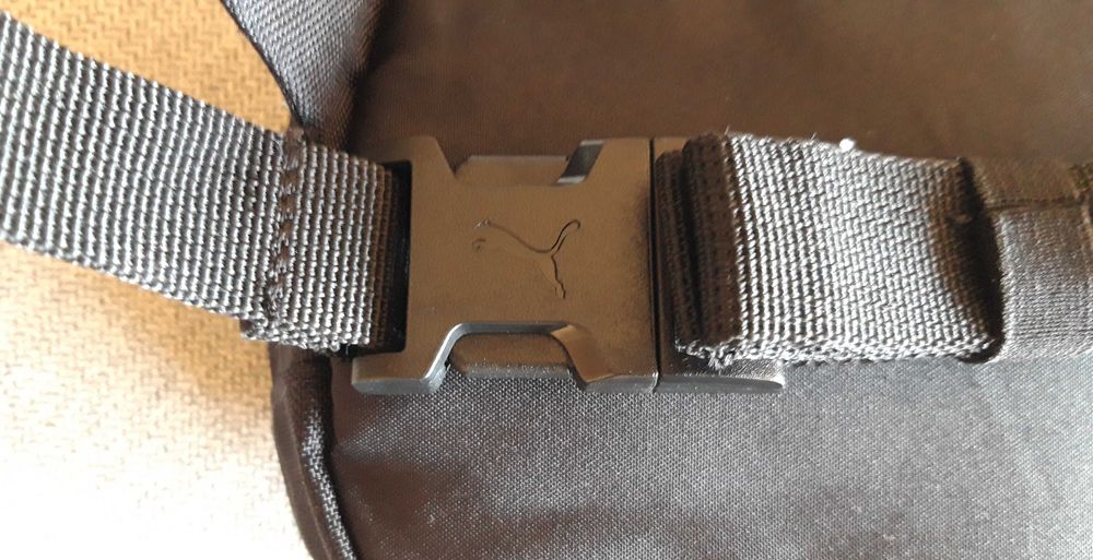 Bolsa de cintura PUMA.