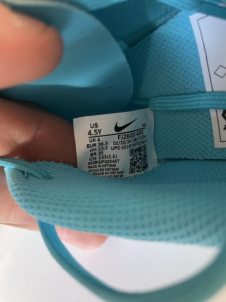 Sprzedam nowe korki Nike r. 36,5 oryginalne
