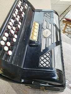 Баян Фіротті.Найбільшу популярні складали Вельтмейстер, Фіротті