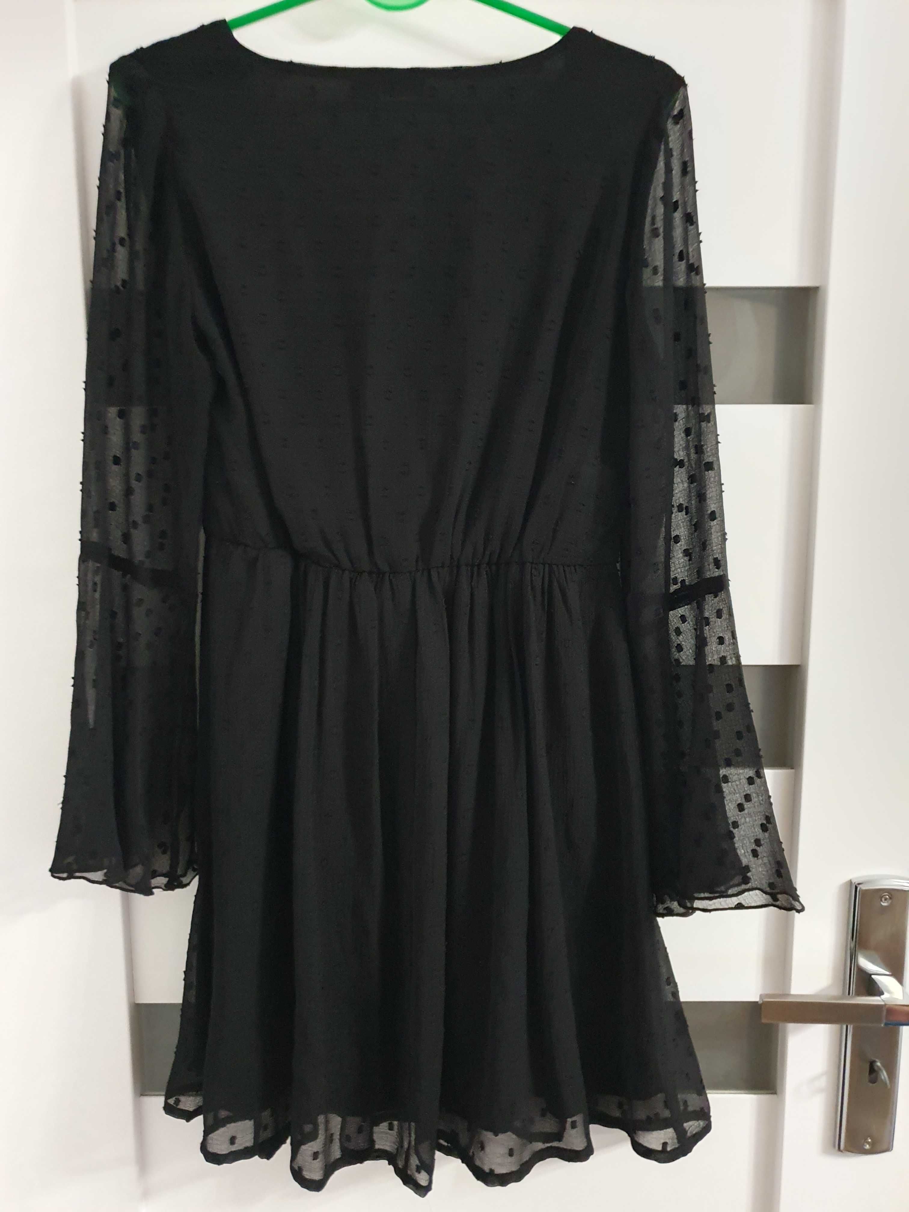 Sukienka z szerokimi rękawami czarna - r. 38