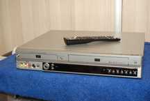Magnetowid na kasety VHS z DVD LG pilot