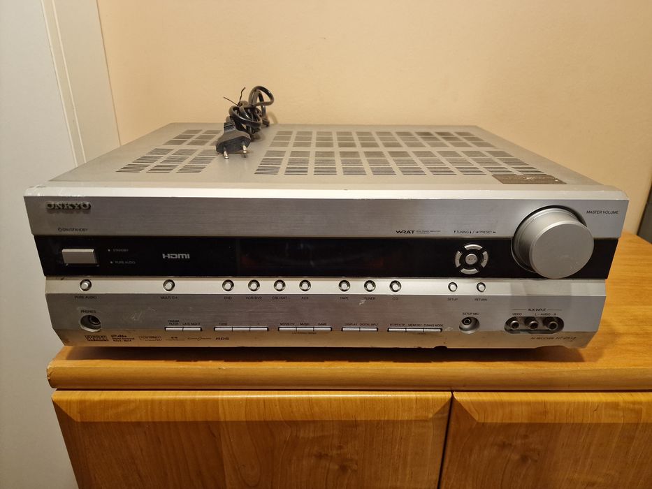 Amplituner Onkyo HT-R518