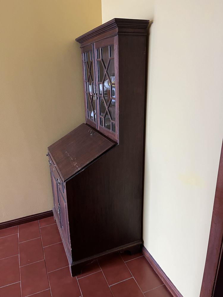 Escrivaninha em madeira maciça