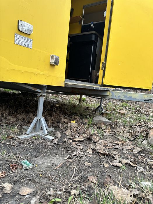 Фудтрак, торгівельний причіп великий з профессійним обладнанням