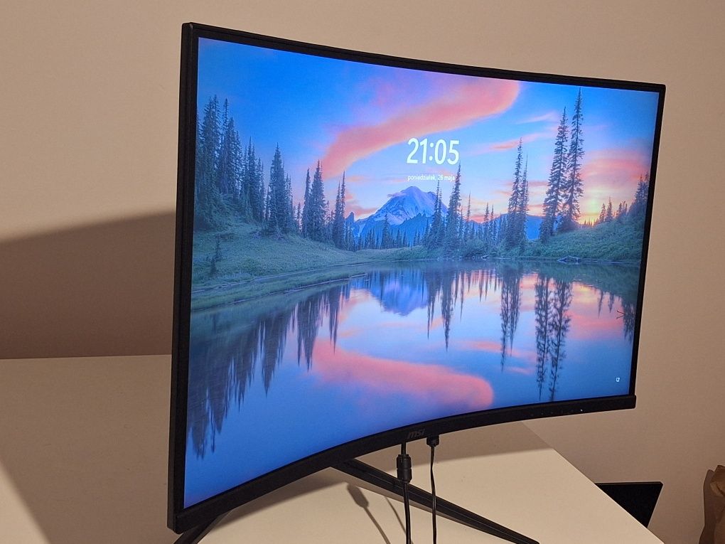 Monitor MSI G321CQP LED