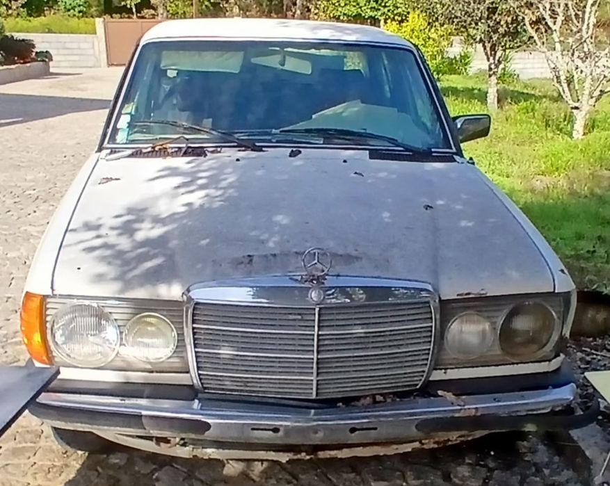 Mercedes W123 200D