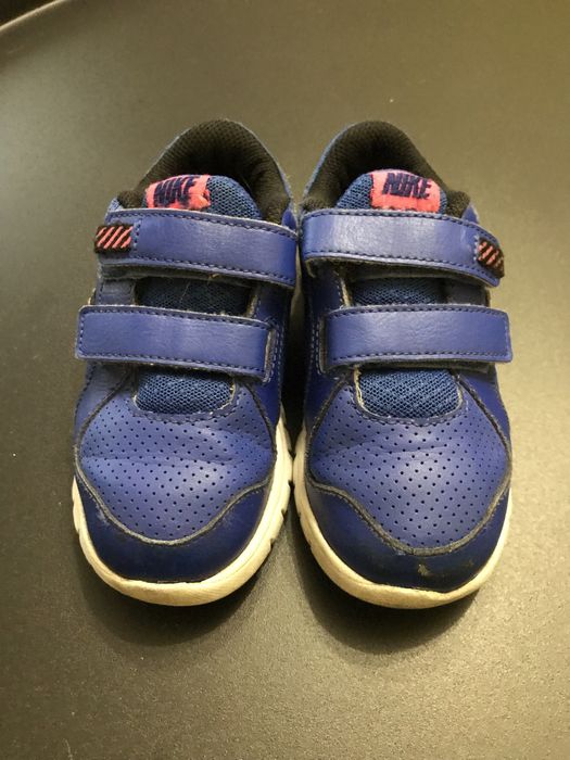 Зручні дитячі кросівки розмір 26