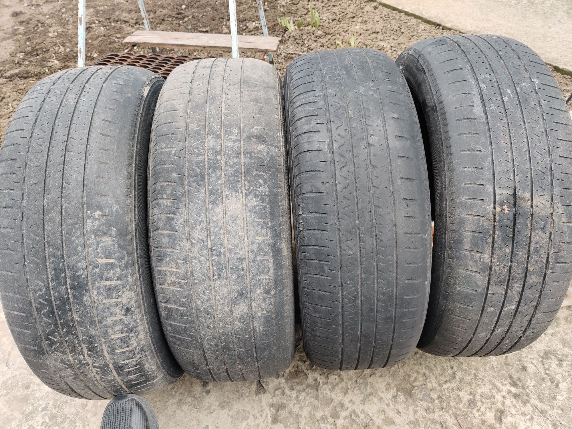 Продам комплект шин Falken Zeix 001 225/60 R18