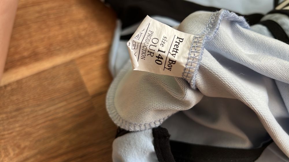 Спотивний костюм продам.