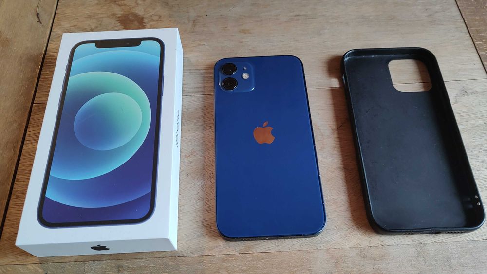 iPhone 12 128GB 5G - bardzo dobry stan + szkło hartowane + etui