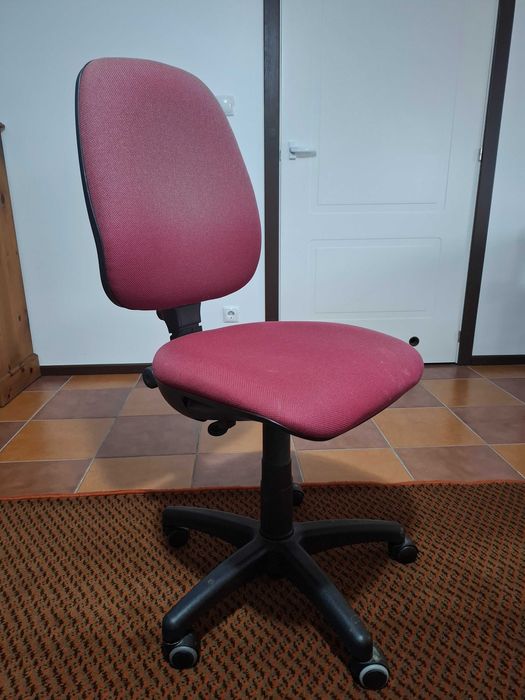 Cadeira de Escritorio com Rodinhas