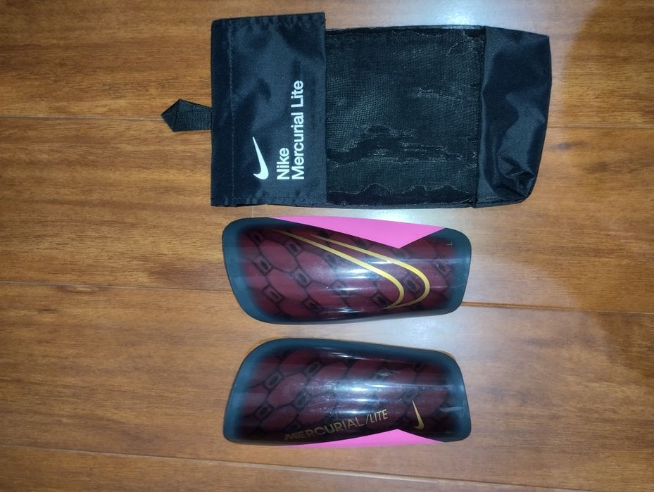 Caneleiras Nike Mercurial Lite