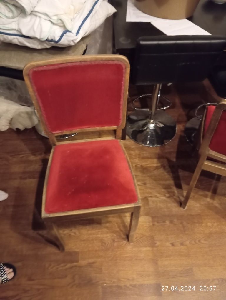 4 krzesls za 1/250
