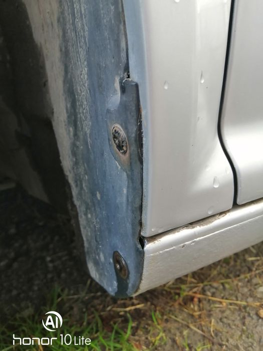 Гольф 4  2001р. 1.4 16v 154000 пробігу.