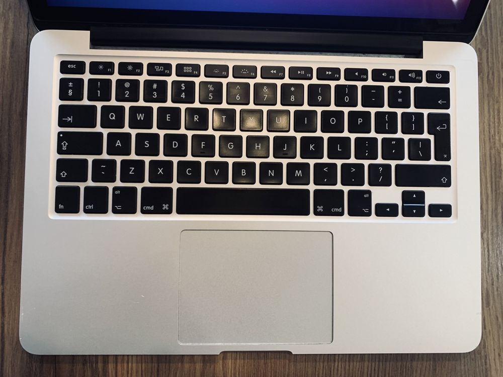 Macbook PRO mid 2014, 128Gb i5 8gb ram macsafe