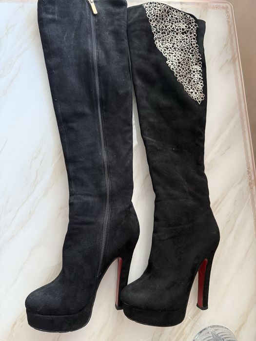 Продам ботфоди замшеві .