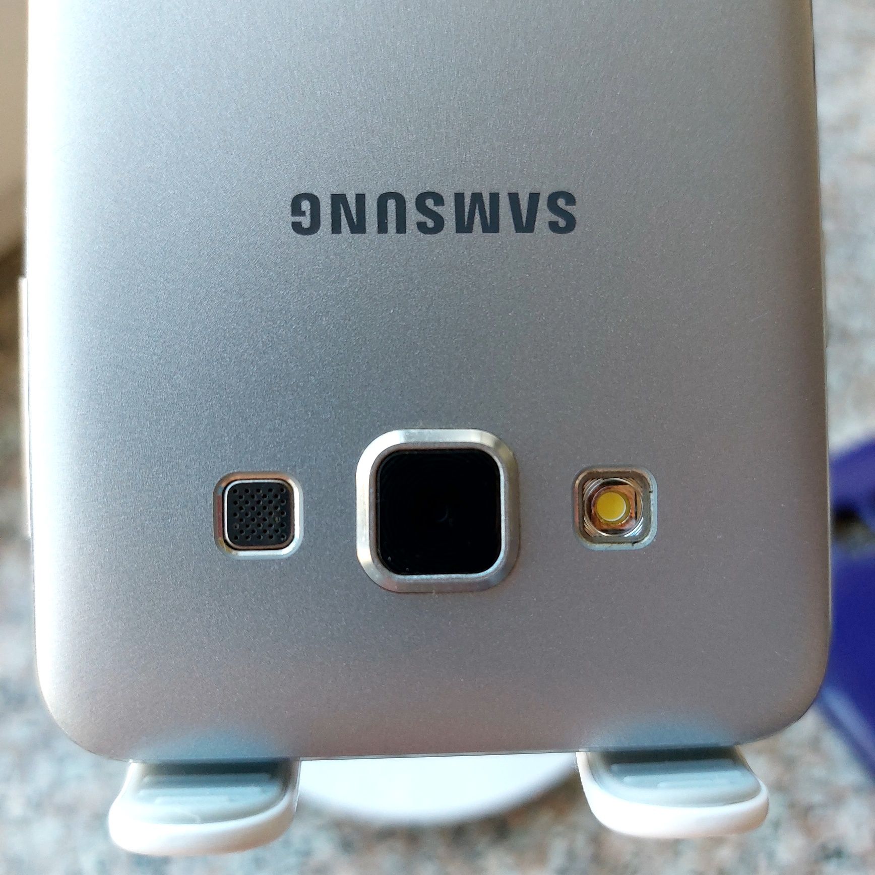 Смартфон Samsung A300H/DS Galaxy A3 Silver  duos