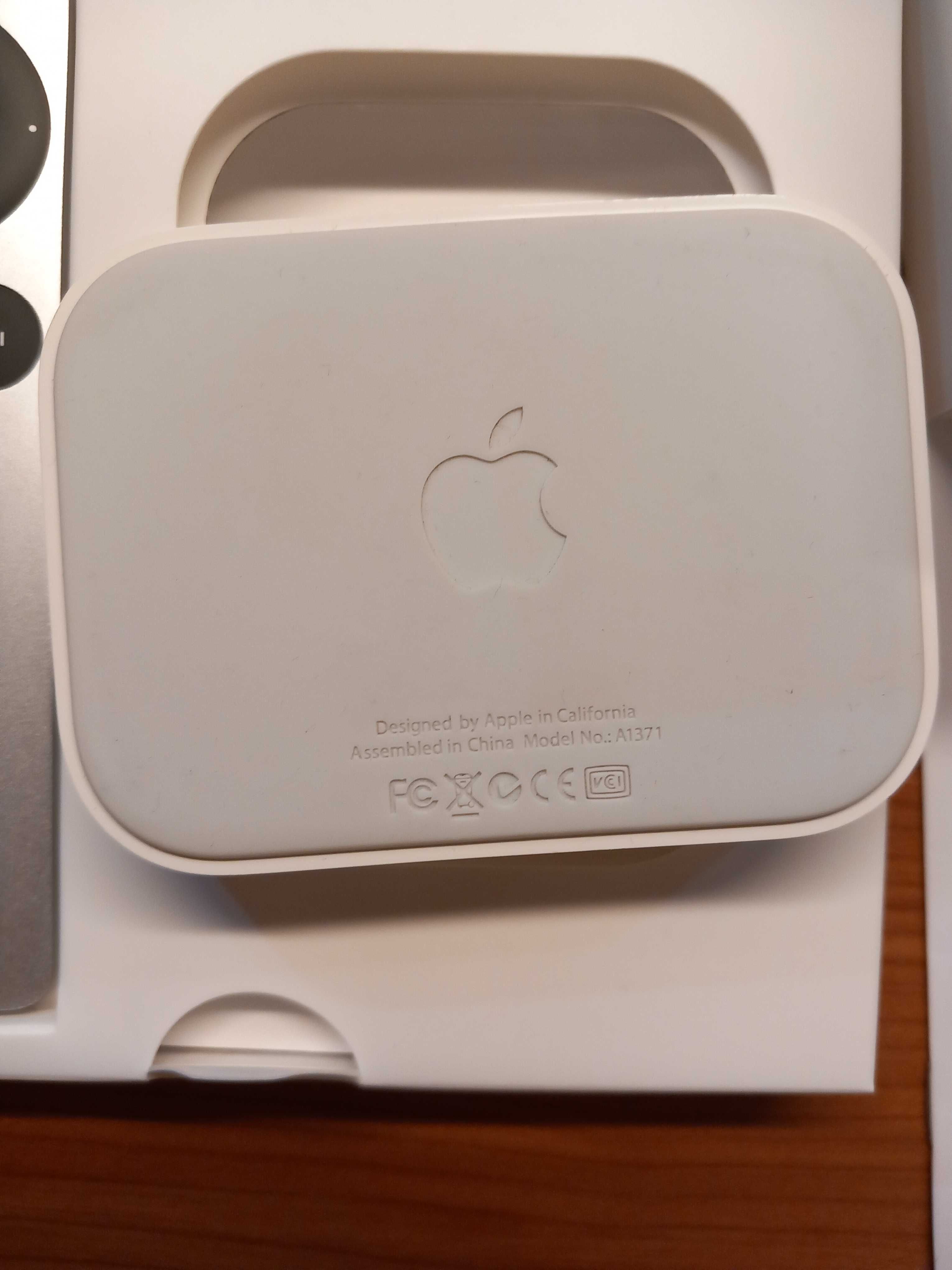 Apple Universal Dock MC746ZA