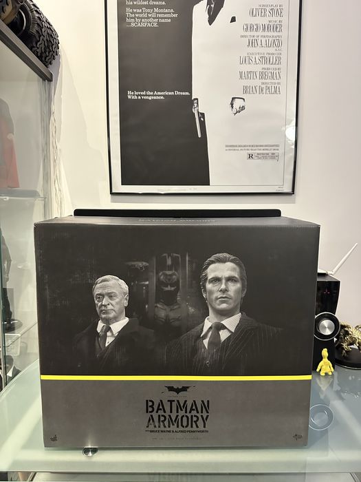 Фигурка 1/6 hot toys mms 236 TDK BATMAN ARMORY BRUCE & ALFRED