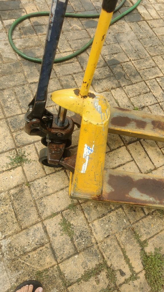 Porta paletes usado a funcionar