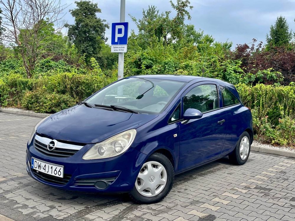Opel Corsa 1.0b//malo pali//male//miejskie//dobry stan//gwarancja//