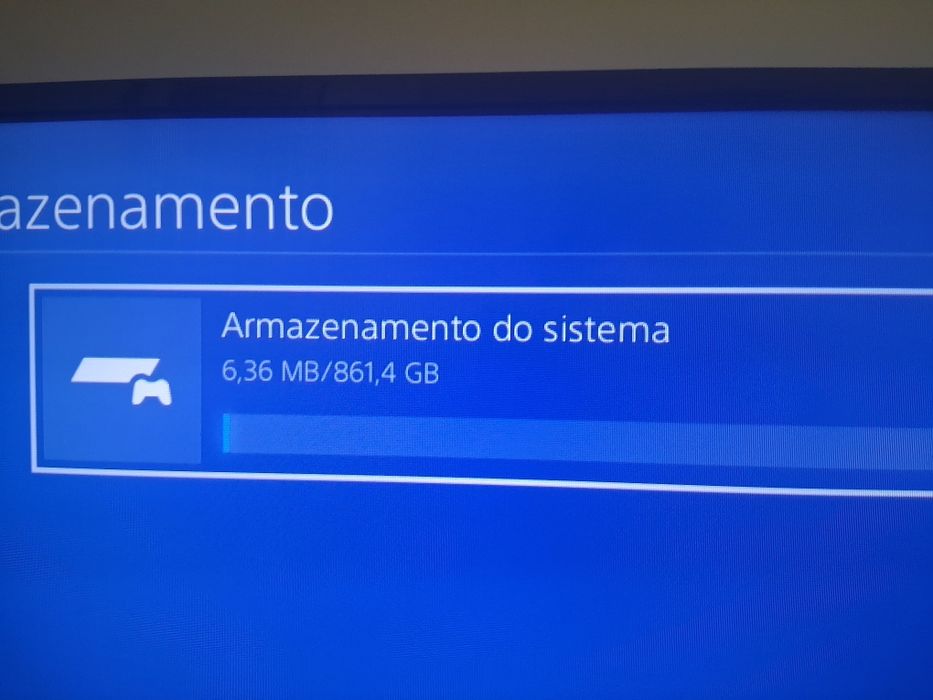 Vendo ps4 pro de 1 TB + Comando vermelho