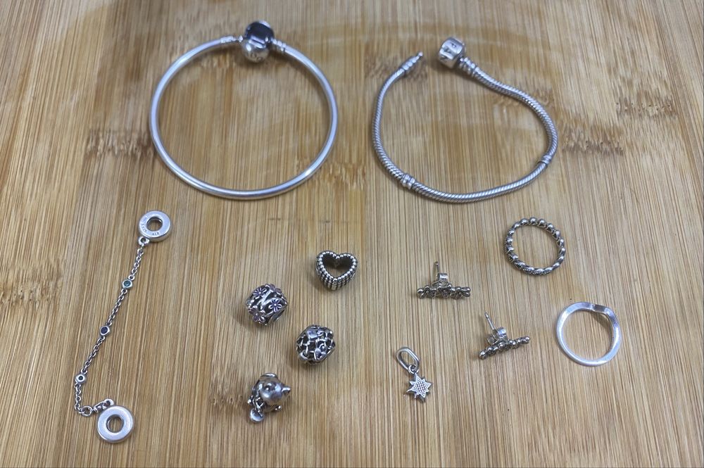 Pandora pecas em prata