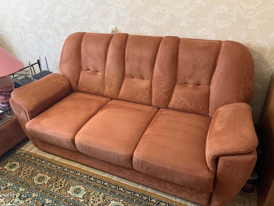 Диван + кресло для гостинной.