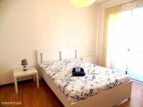 605074 - Quarto com cama de casal, com varanda...