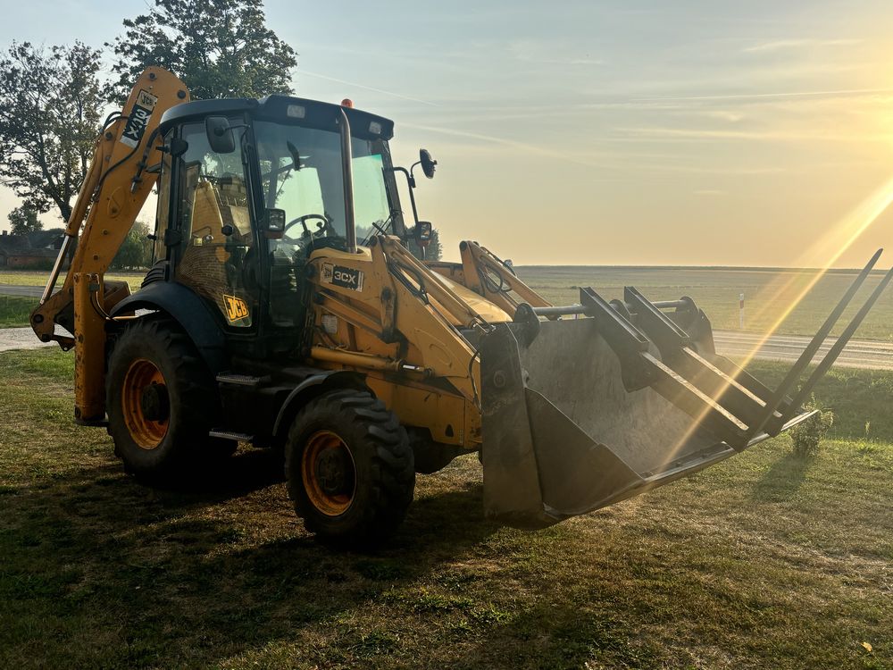 Usługi koparko ładowarka JCB 3CX
