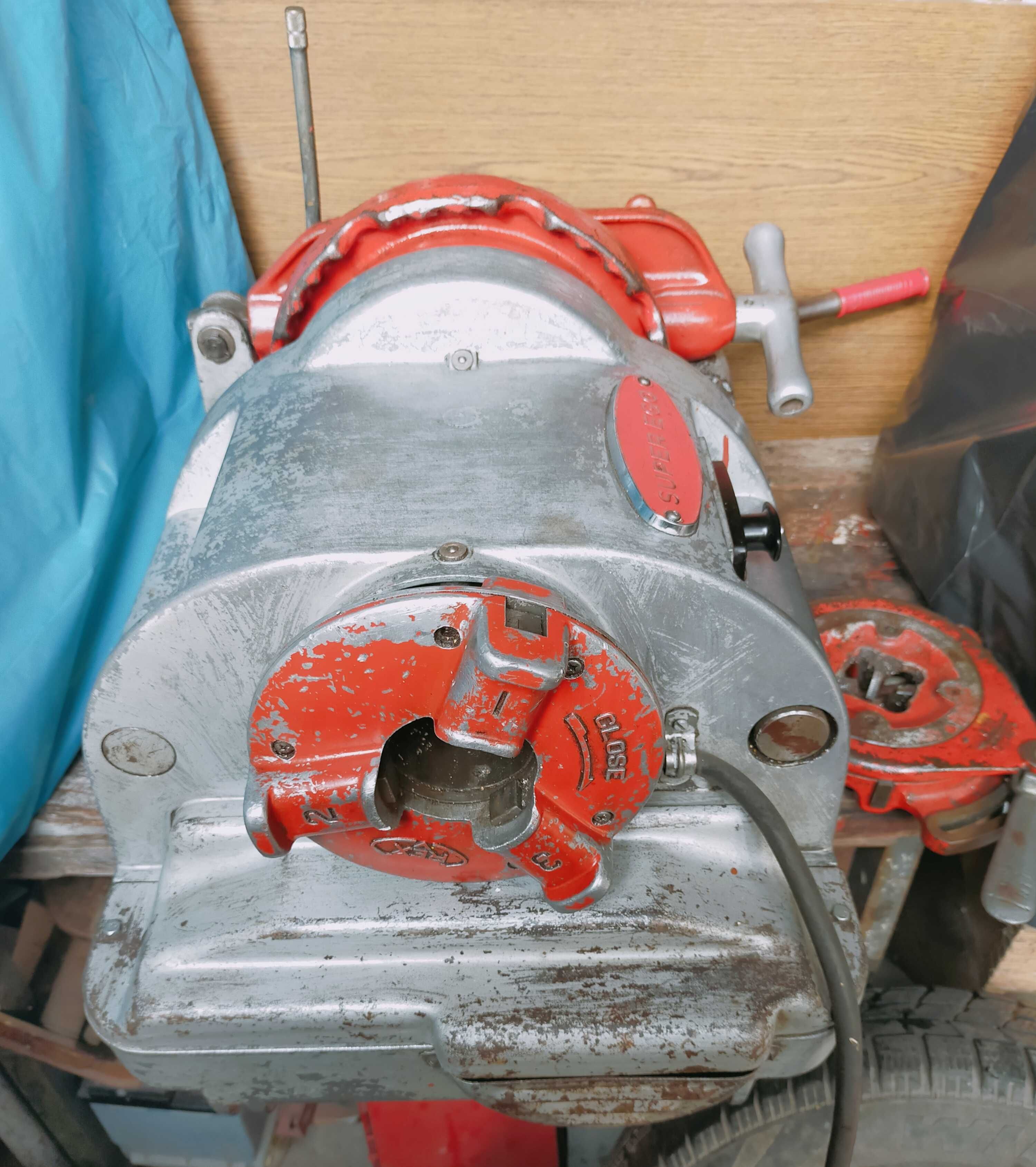 Gwintownica stacjonarna Super Ego (Rex Tool) model 50A. Używana