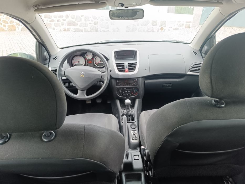 Peugeot 206+  em óptimo estado