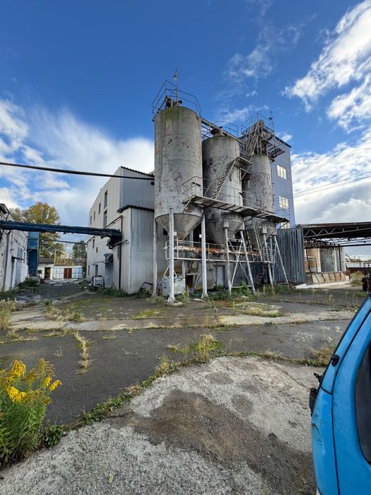 Виробничий комплекс з ділянкою