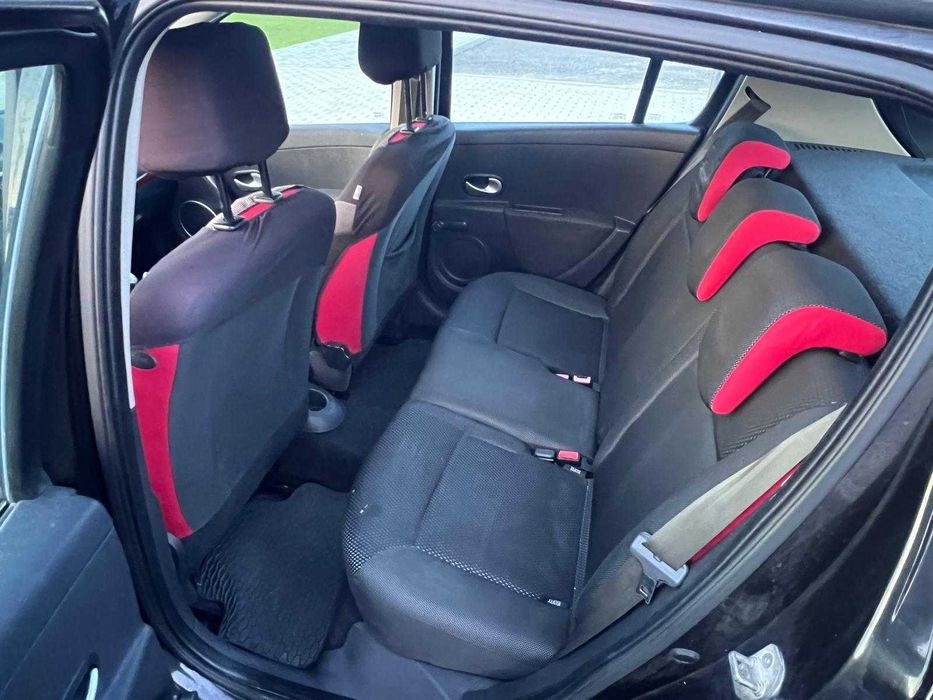 Renault Clio III RipCurl 1.2 16V 75cv (para desocupar)