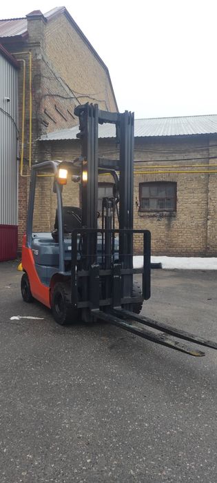 Вилочный погрузчик Toyota 8FD15 2008г
