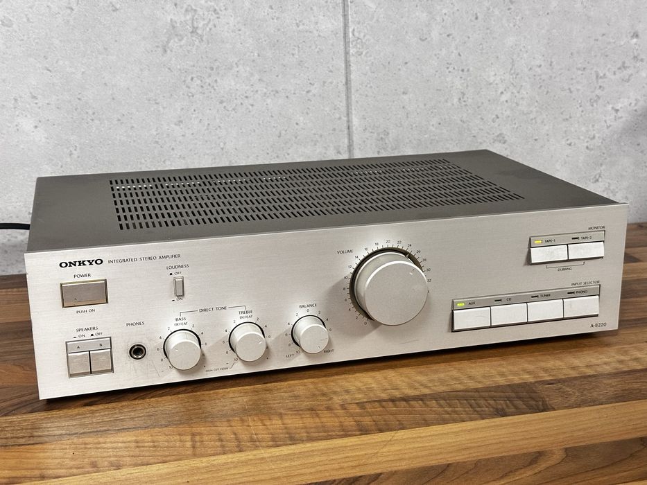 Onkyo A-8220 wzmacniacz stereo 2x50w