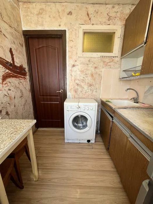 Сдам 2 кімнатну Печерськ р-н. Зверинецкая 63А. 7/9пов будинок