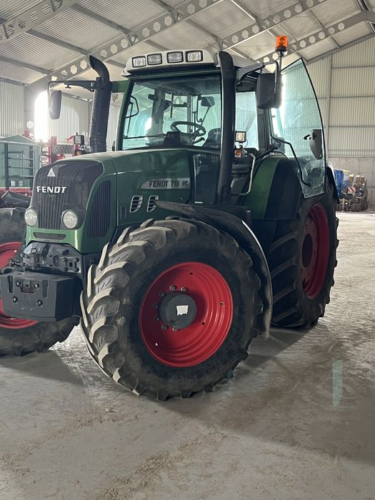 Ciągnik Fendt 718 Vario TMS  820
