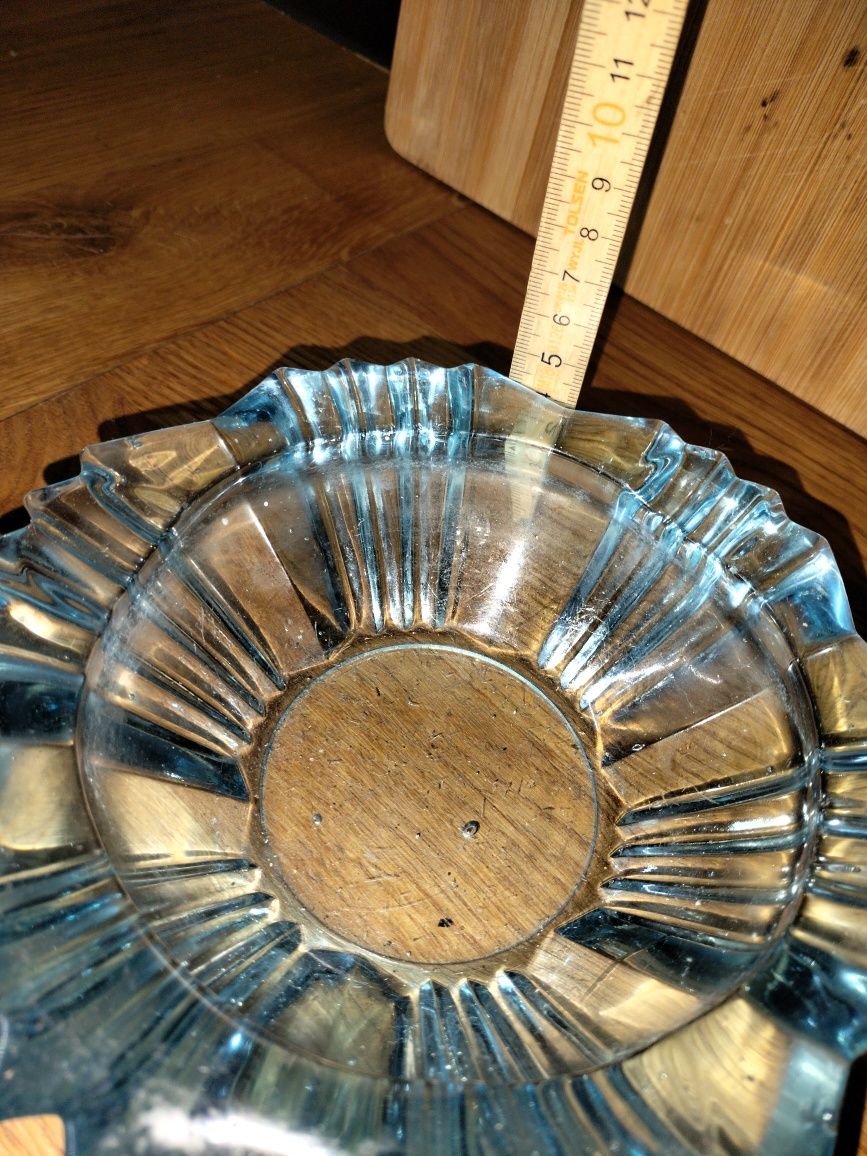 Stara popielniczka niebieska średnica około 17 cm